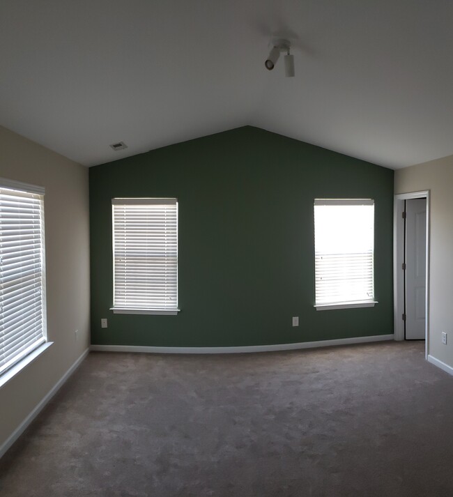 Building Photo - 5509 Oakgate Dr