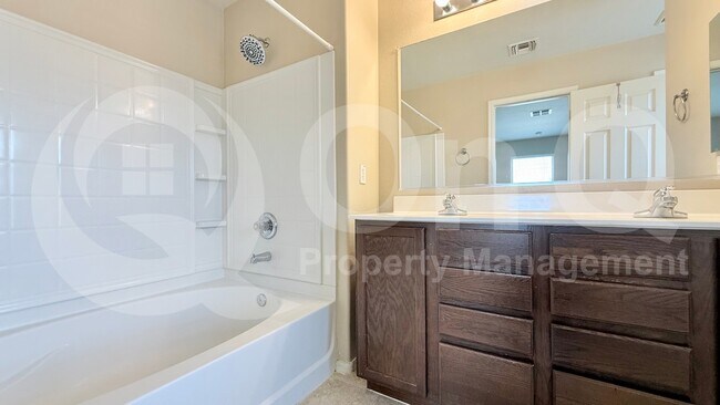 Building Photo - 21182 E Stonecrest Dr