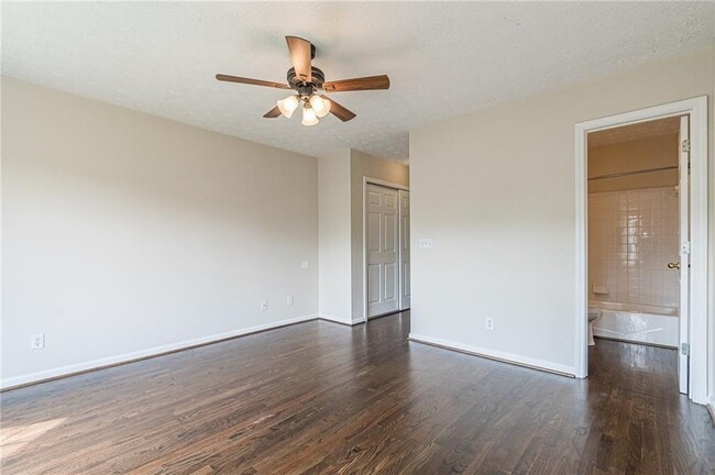 Building Photo - 3301 Avensong Village Cir