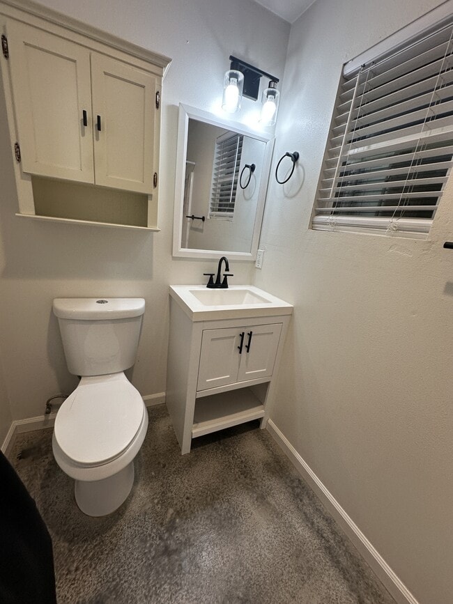 Building Photo - 2315 Tavern Rd