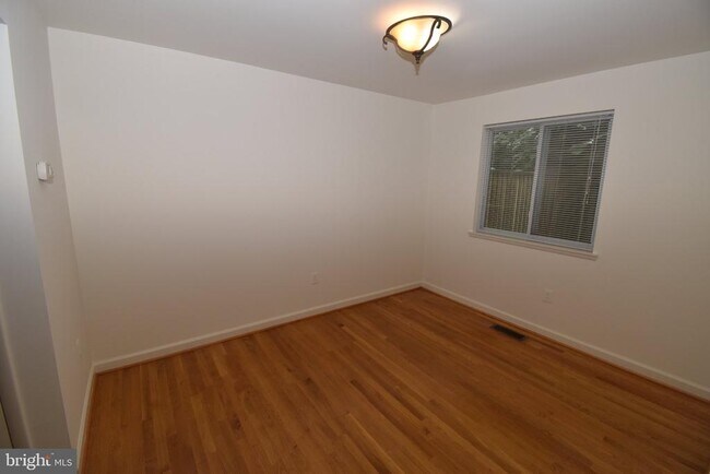 Building Photo - 1436 Greenmont Ct