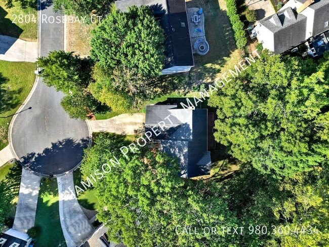 Building Photo - 2804 Rosebay Ct