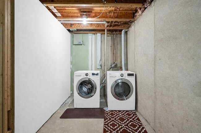 Building Photo - 9071 Loreleigh Way