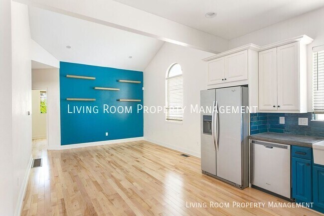 Building Photo - 5515 N Bowdoin St