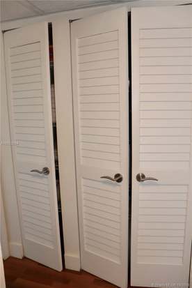 Building Photo - 6801 Indian Creek Dr