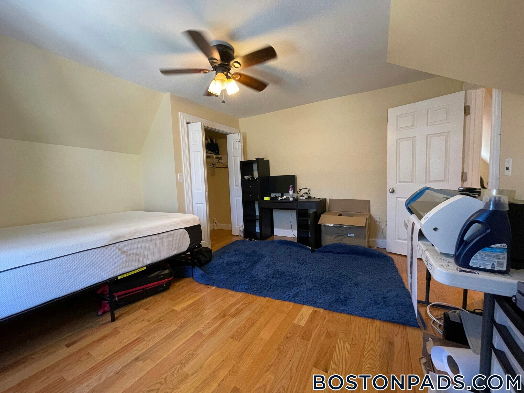 Building Photo - 5 Irving St