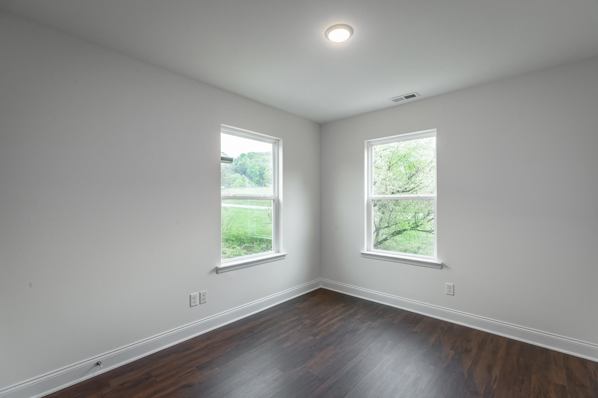 Building Photo - 5559 Stream Ln