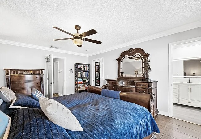 Building Photo - Coral Springs Homes