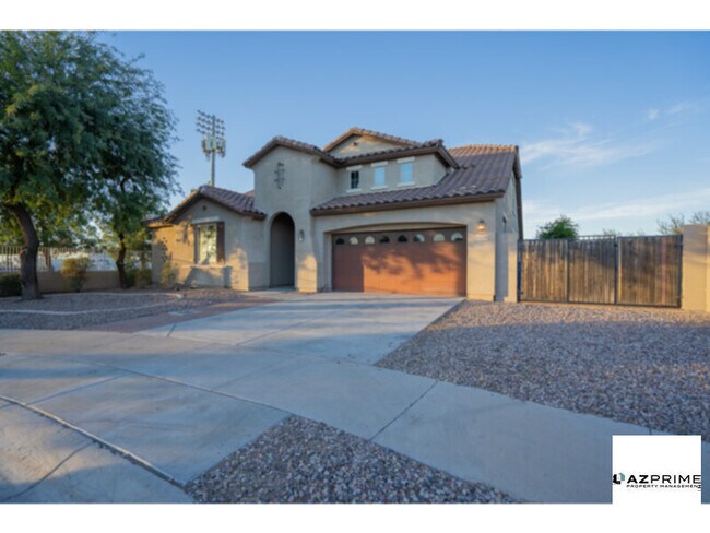 Building Photo - Begin Your Next Chapter in a Stunning 5/3.5 Queen Creek Home Where Comfort Meets Sophistication.