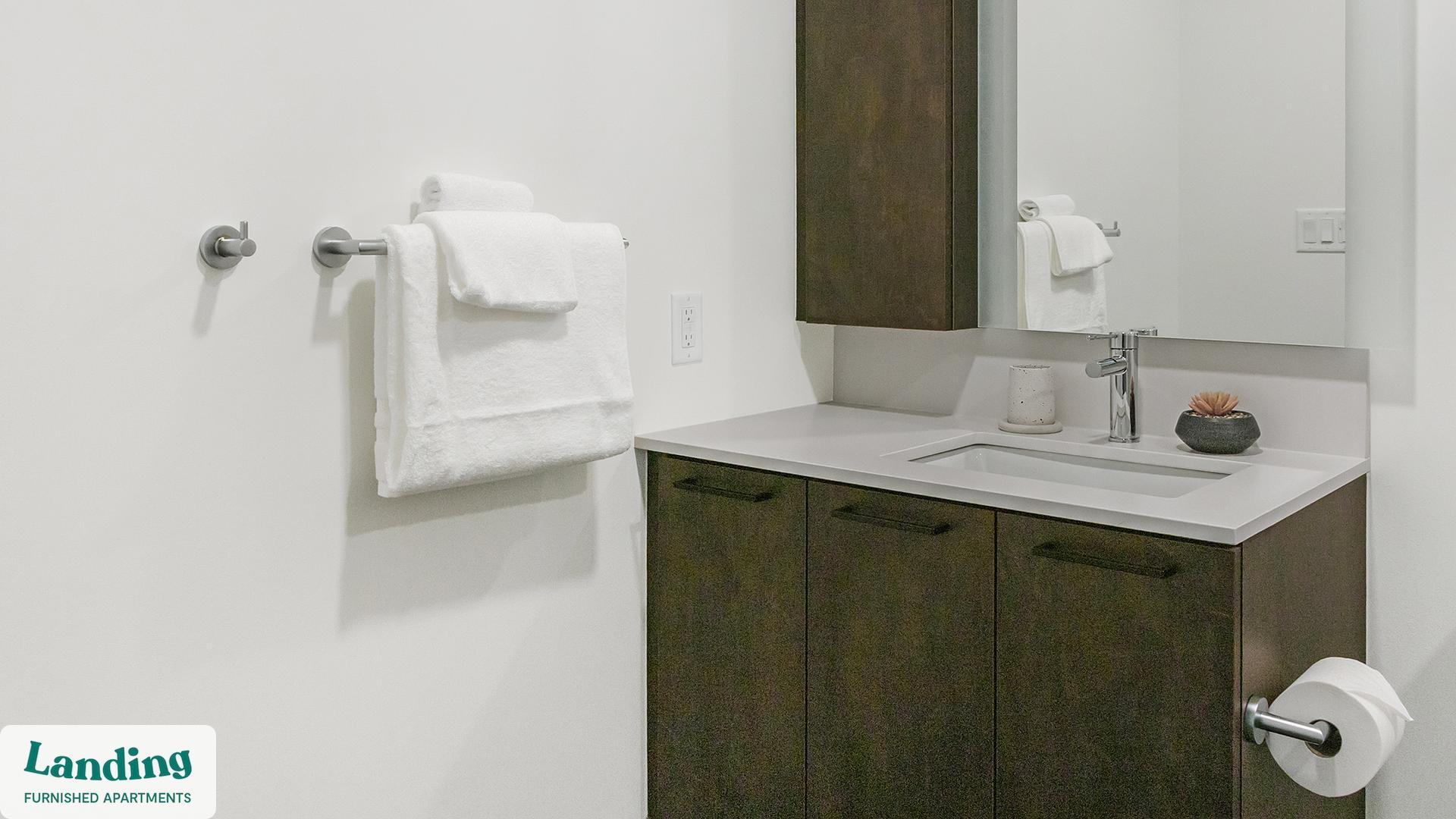 Building Photo - 632 Howard Rd SE