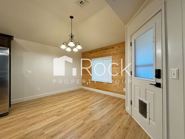 Building Photo - 3 Bed/2 Bath Edmond Home **AMAZING Locatio...