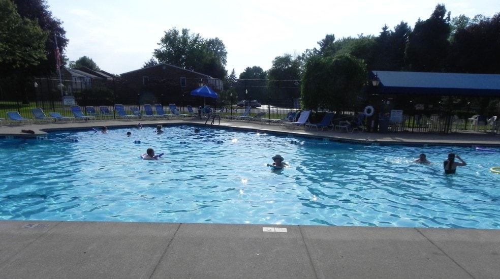 Pool - 20 Guilford Ln