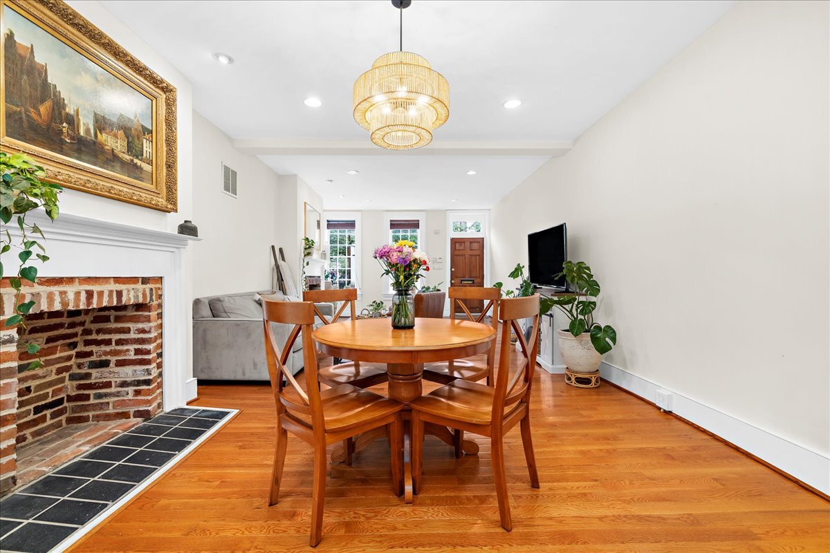 Building Photo - 656 Washington Blvd