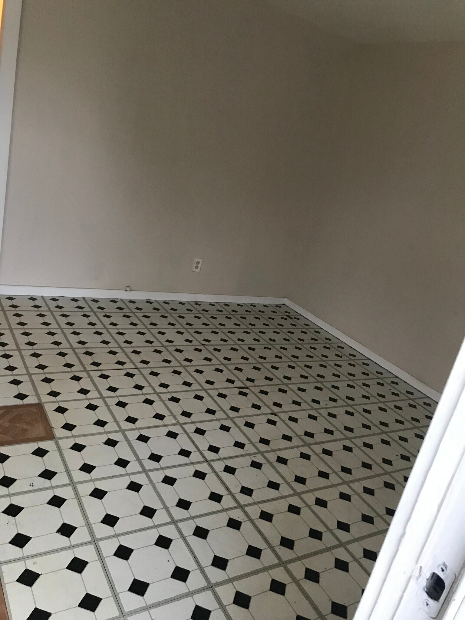 Bedroom - 2818 S Grove St