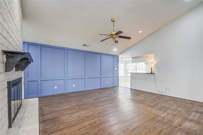 Building Photo - 11527 Sagewillow Ln