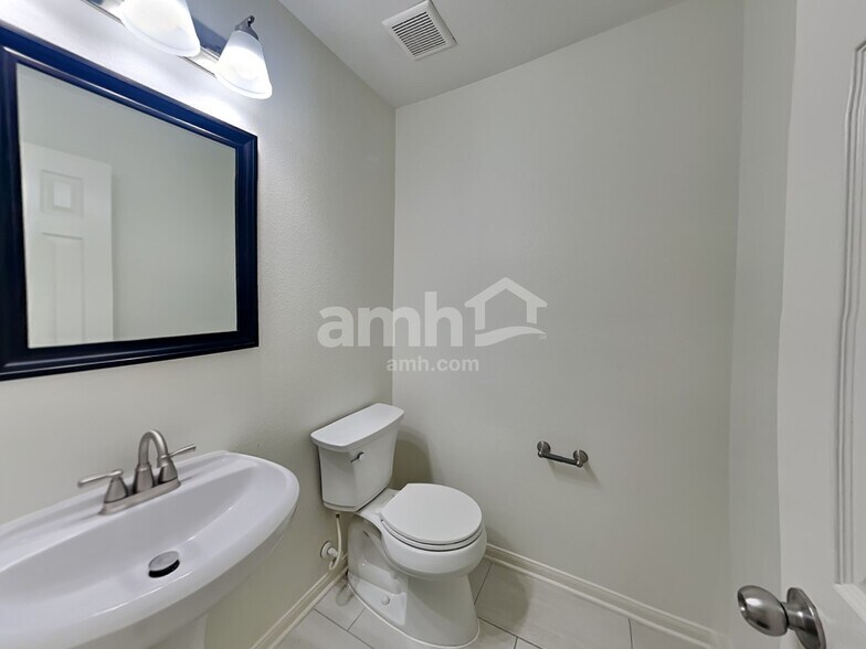 Building Photo - 31702 Regal Park Ct