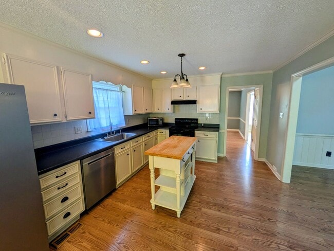 Building Photo - 6913 Crandall Ct