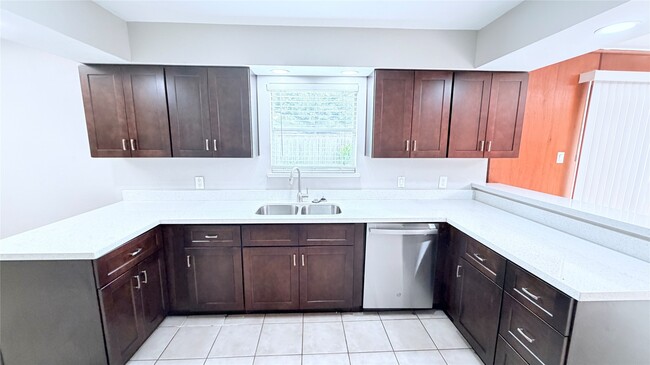 Building Photo - 11119 Atwell Dr