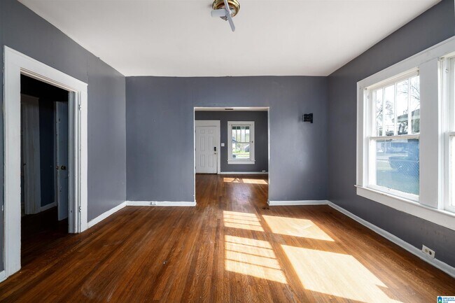 Building Photo - 2518 Ave J