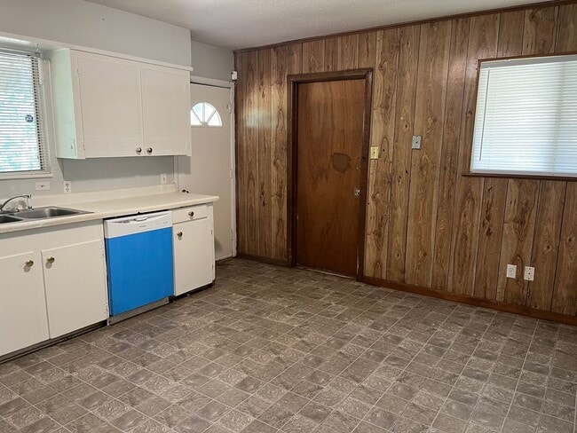 Building Photo - 1509 Fury Pl