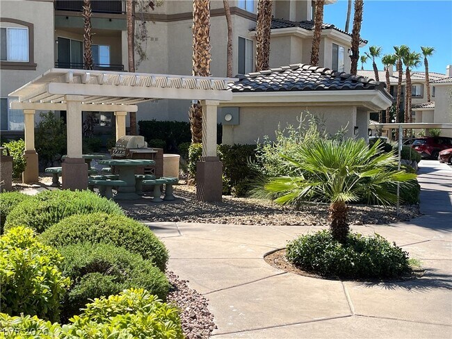 Building Photo - 7159 S Durango Dr