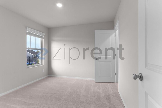 Building Photo - Unit