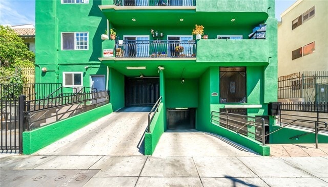 Building Photo - 316 S New Hampshire Ave