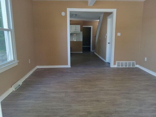 Building Photo - PRICE IMPROVEMENT Stunning 3 Bedroom Home FOR RENT in Millville NJ $1575