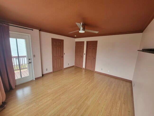Building Photo - 260 N Bliss Ct