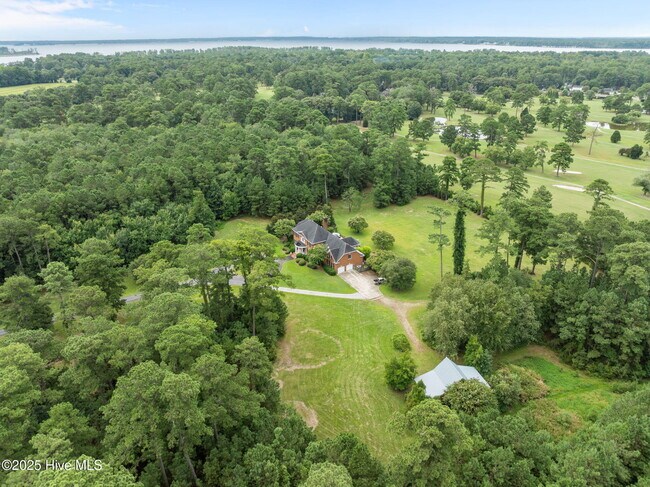 Building Photo - 450 Cox Rd