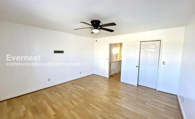 Building Photo - 2 Bed/1.5 Bath Townhome with Fenced Yard / Pet-Friendly / Available Now!