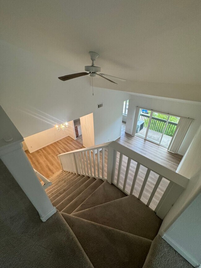 Building Photo - 3 Bedroom 2 Bath Condo in New Castle
