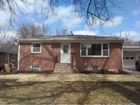 Building Photo - Cute, well maintained, brick duplex in South Central Lincoln