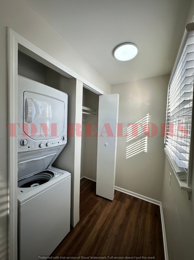 Building Photo - 302 E Clinton St