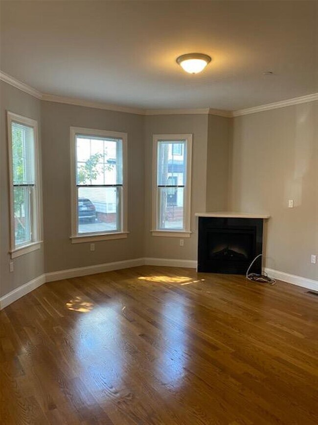 Building Photo - 7 Marney St