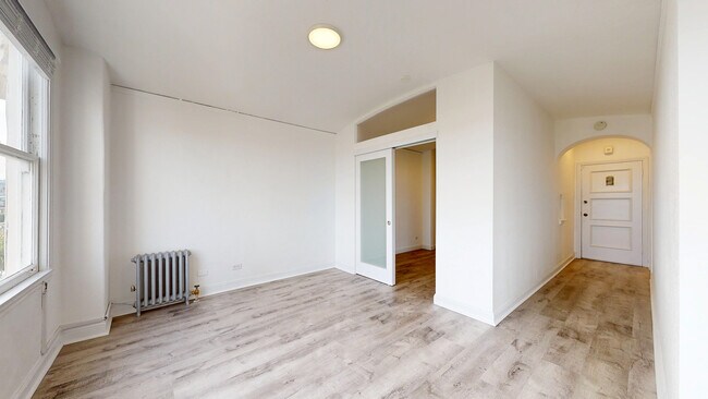 Building Photo - 19 Hermann St