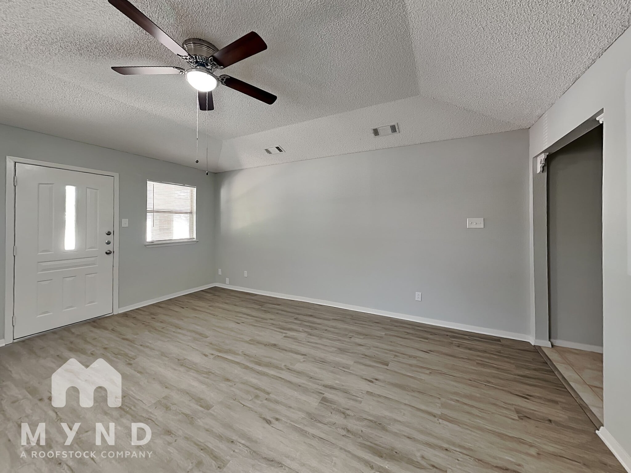 Building Photo - 807 Lakeview Ridge