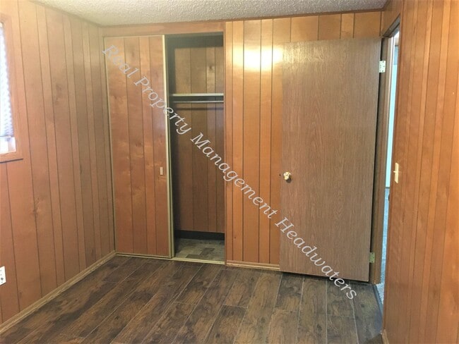 Building Photo - 3 Bedroom 2 Bath Pet Friendly House for Rent