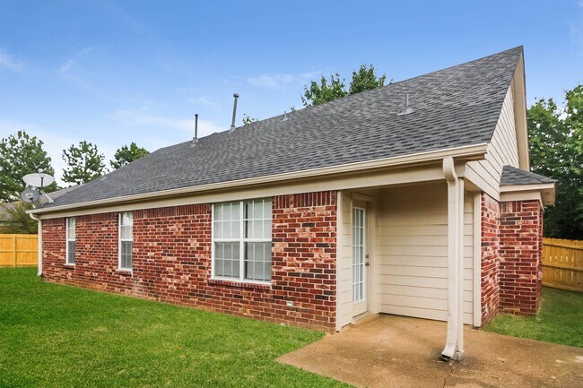 Building Photo - 1109 Cross Meadow Rd