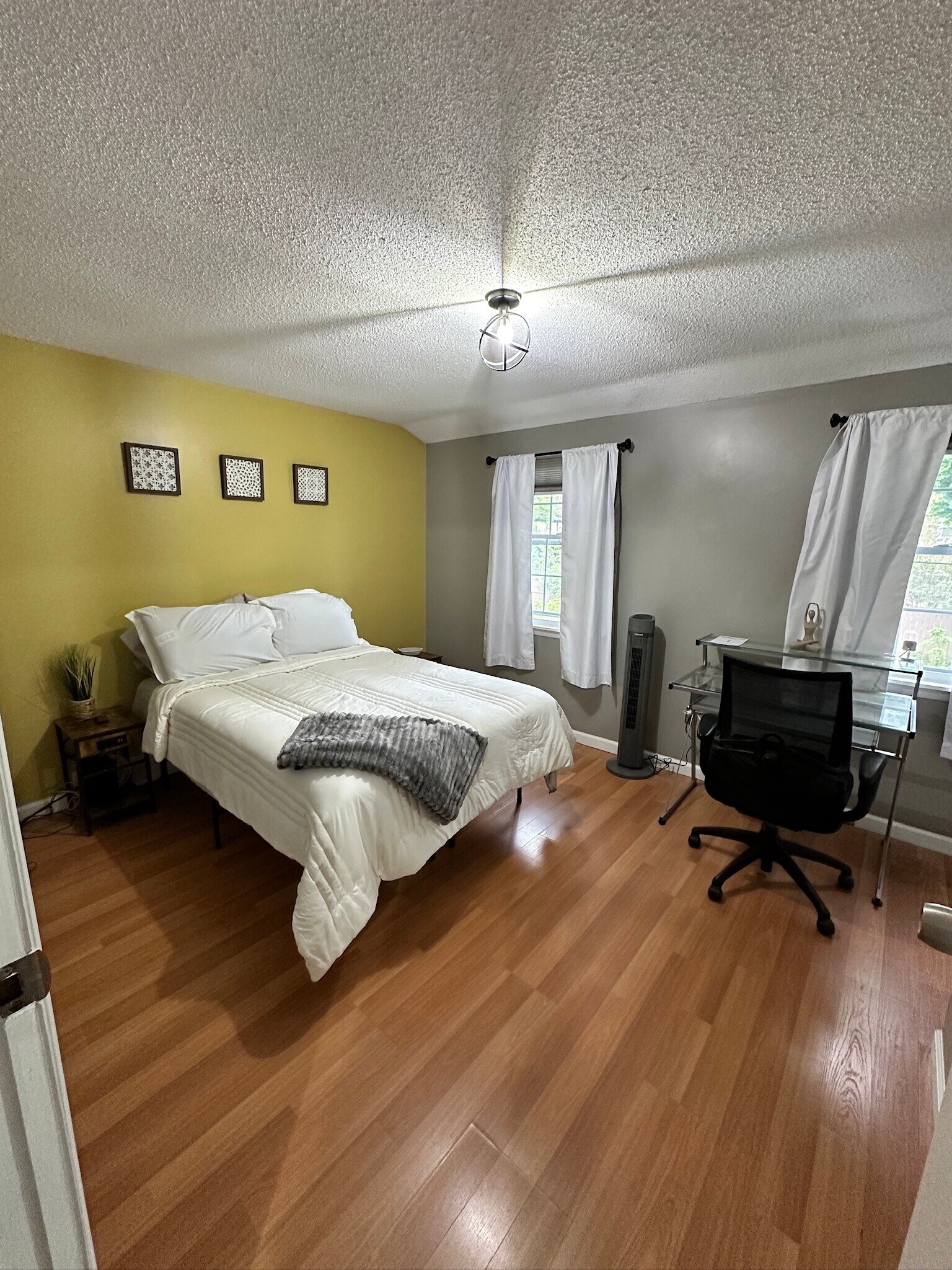 Bedroom 2 - 1082H Mount Hope Ave