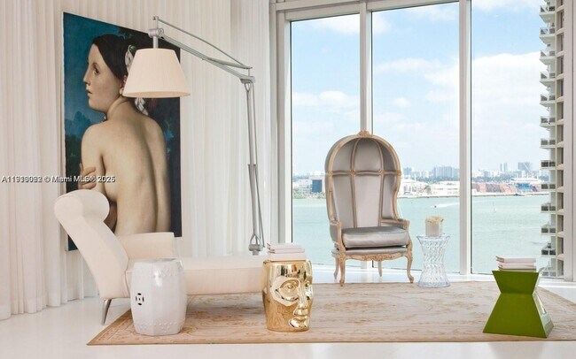 Building Photo - 485 Brickell Ave