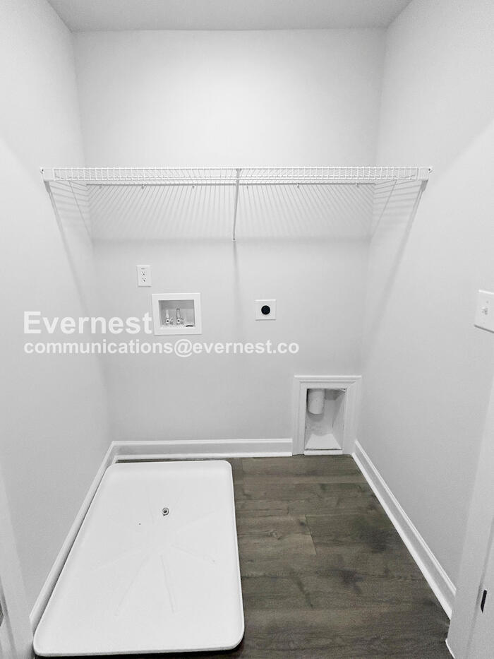 Building Photo - 2312 Valverde Wy