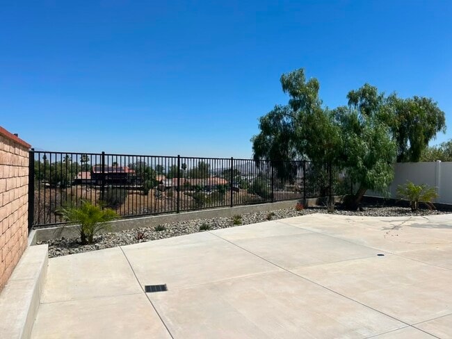 Building Photo - 1751 Duncan Way