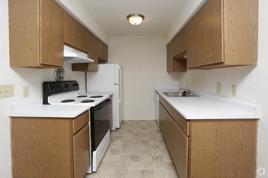 Laurel Woods Apartments 350 Fairforest Way Greenville SC 29607