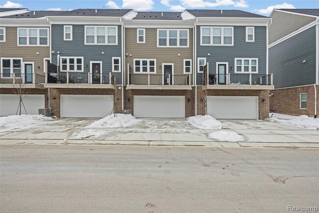 Building Photo - 43071 Atwood Ave