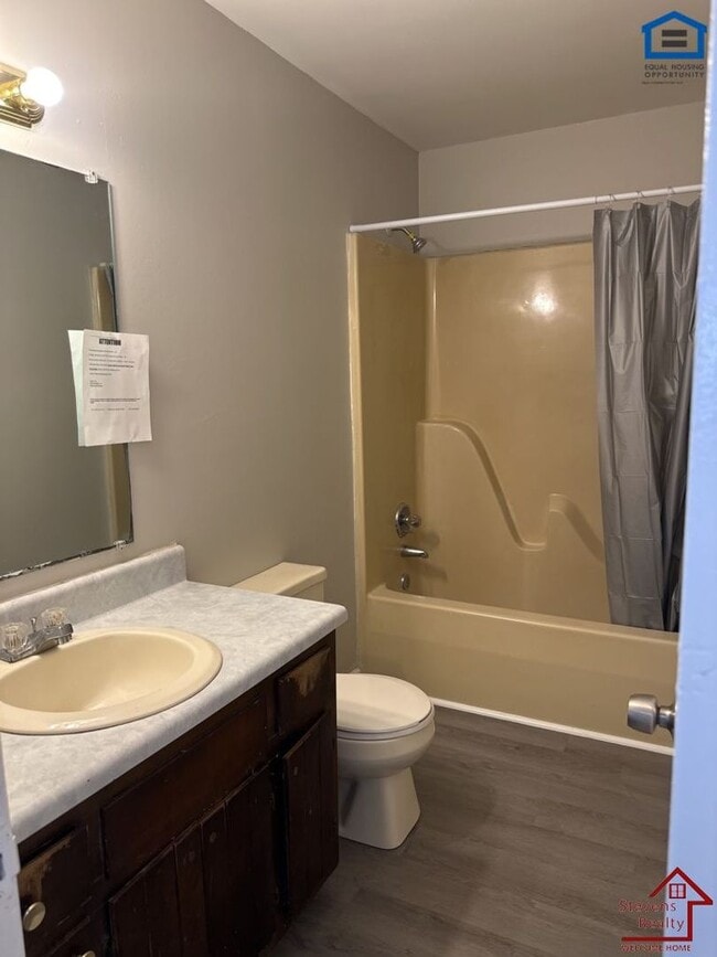 Building Photo - 1702 Olive St