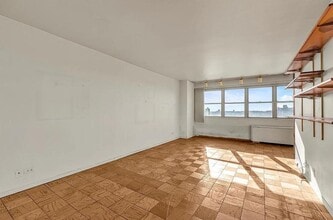 Building Photo - 102-10 66th Rd