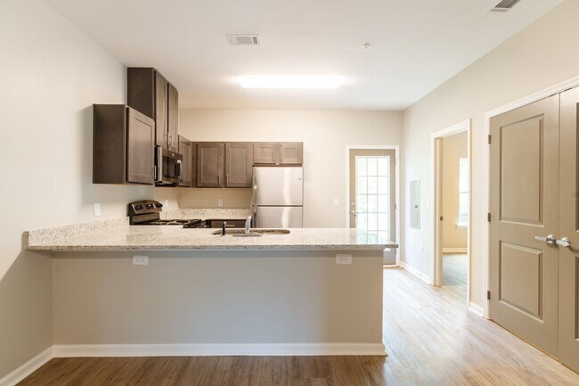 Building Photo - 2 Bedroom/2 Bath Apartment near VSU!!!