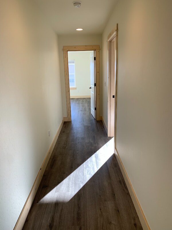 Building Photo - 995 Advance Dr