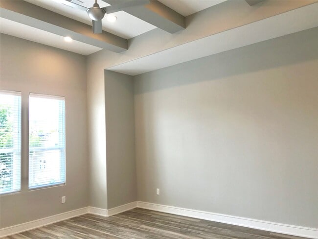 Building Photo - 1111 Edwards St